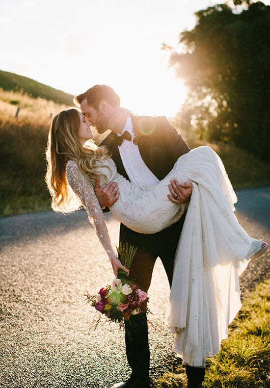 15 Modern Wedding Poses For Brides And Grooms In 2018 Printique