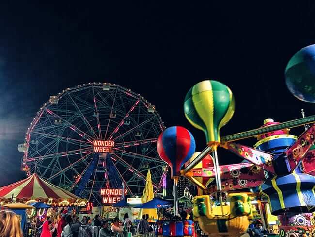 The Instagrammer’s Guide to Rockin U.S. Theme Parks - Printique, An ...