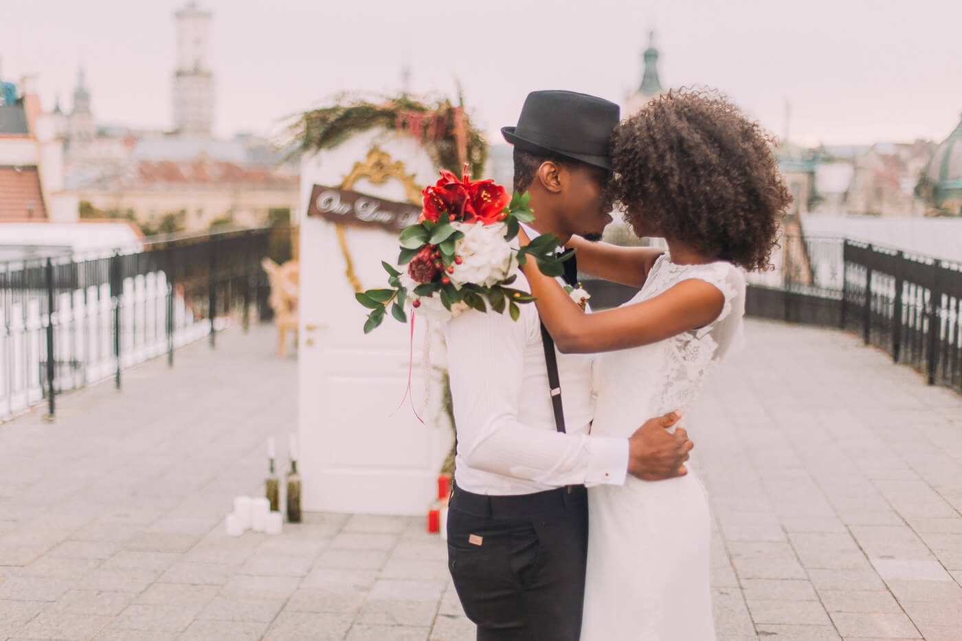 Poses de boda modernas imprescindibles