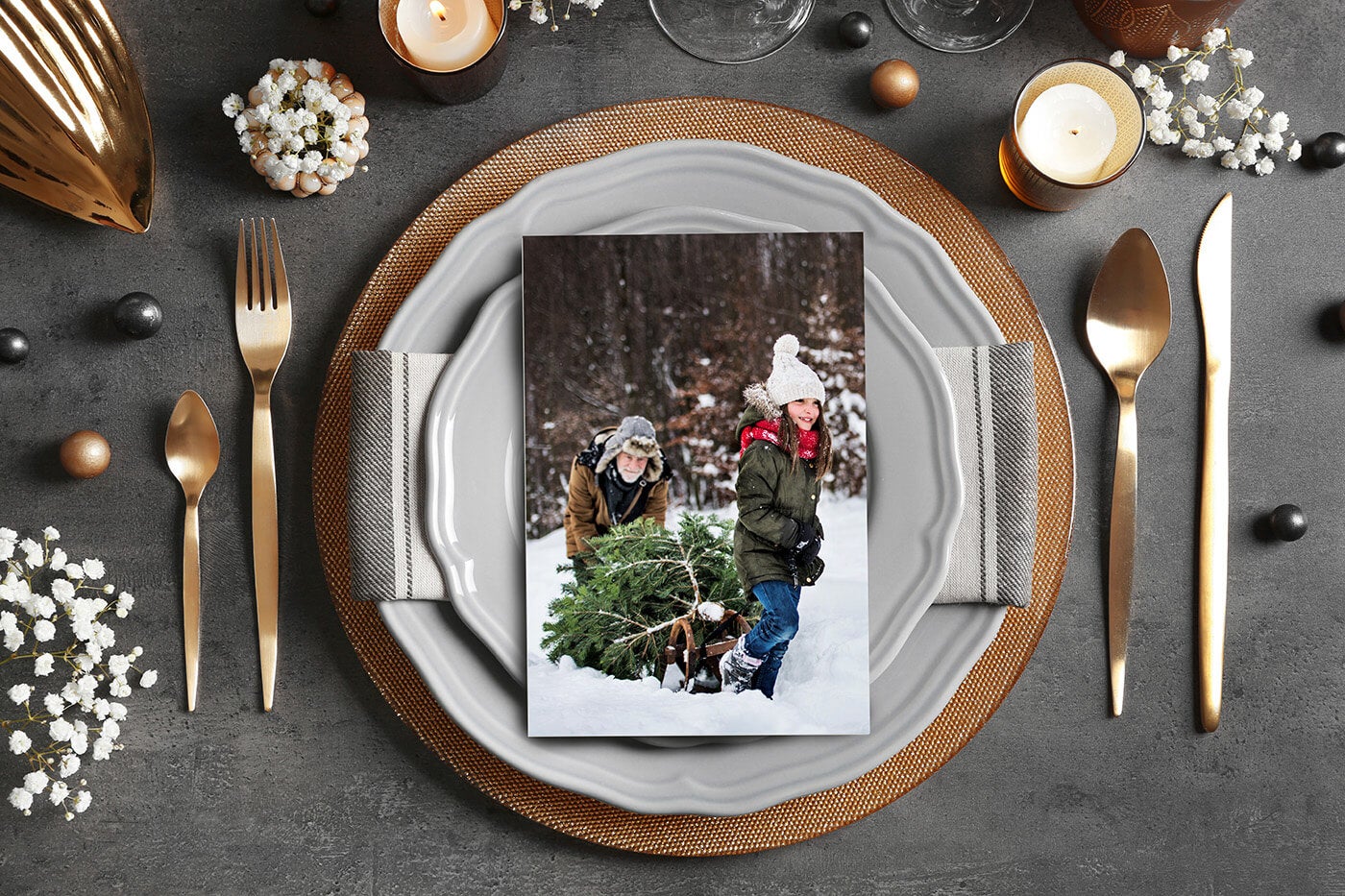 holiday place setting with a photo by printique on the plate