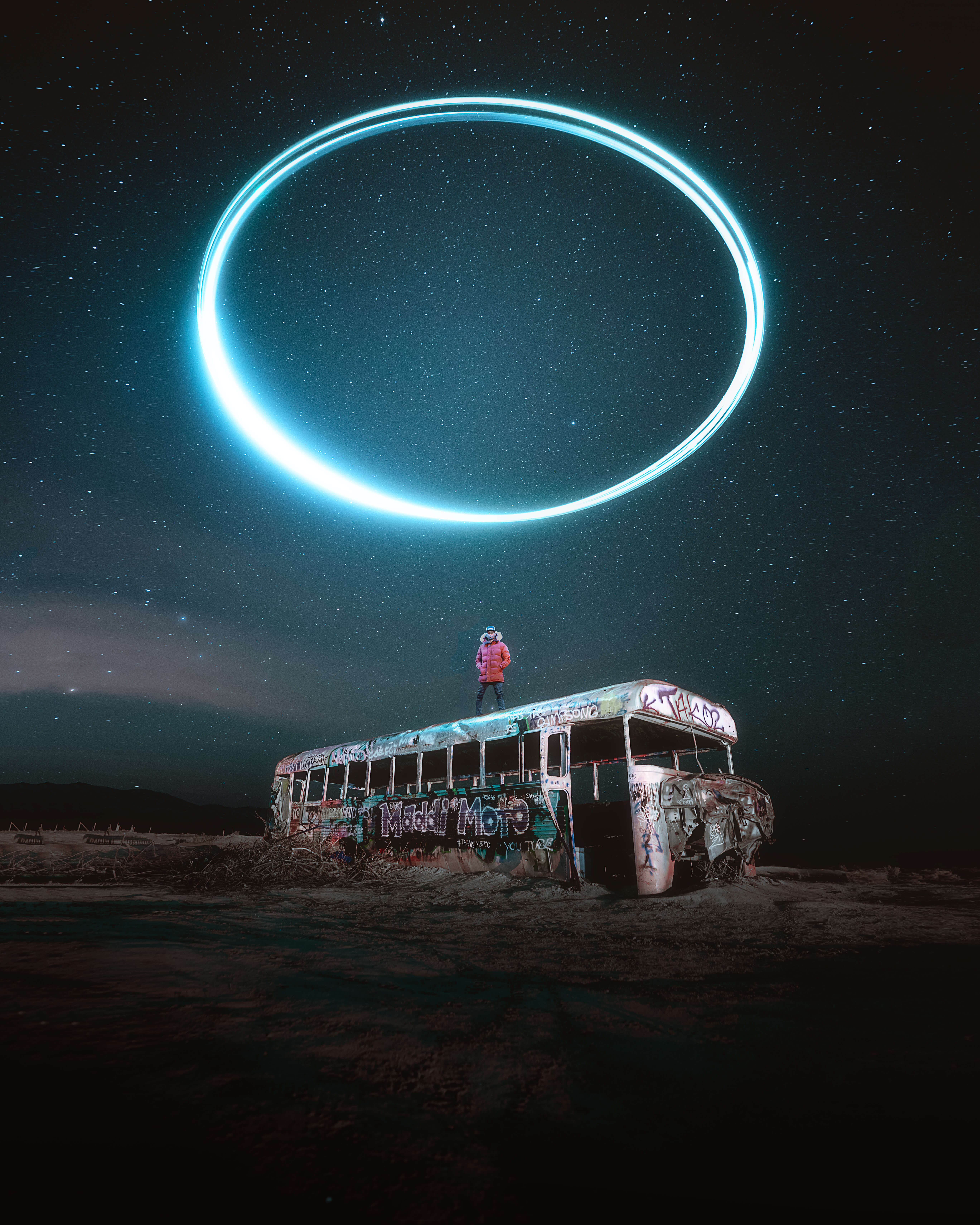 Frankie Sutera Photograph Drone Bus - Printique